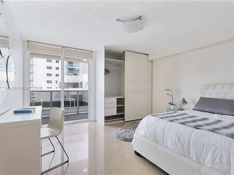 2401 Collins Ave #1110 — Photo 8