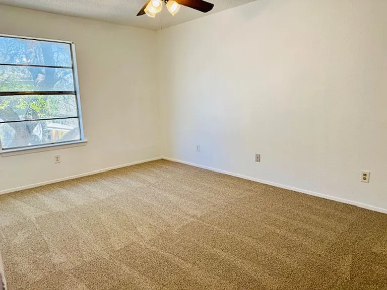 5907 Cougar Dr #C — Photo 10