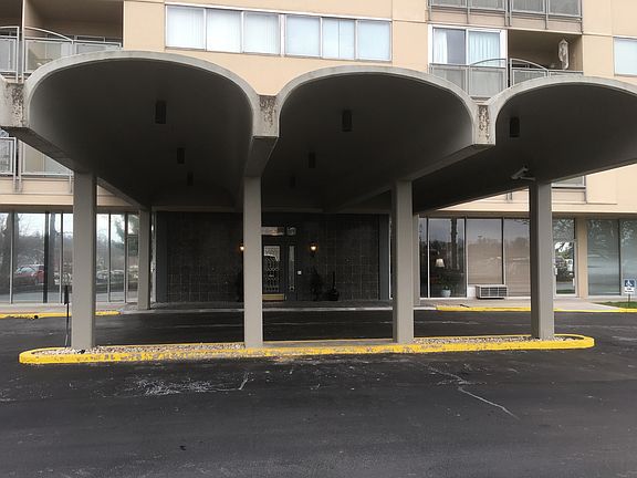 Covered front portico 