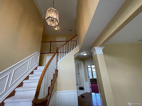2nd image of 6276 Amber Ln
