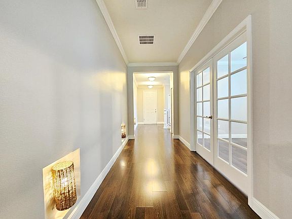 4th image of 11867 Verrazano Dr