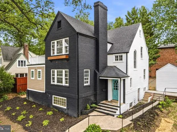 1006 26th St S, Arlington, VA 22202