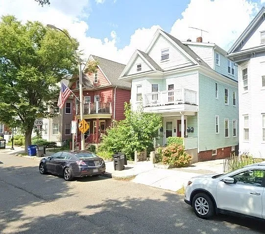 305 Highland Ave #2 — Photo 19