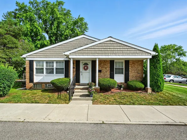 19523 Dartmouth Pl, Northville, MI 48167