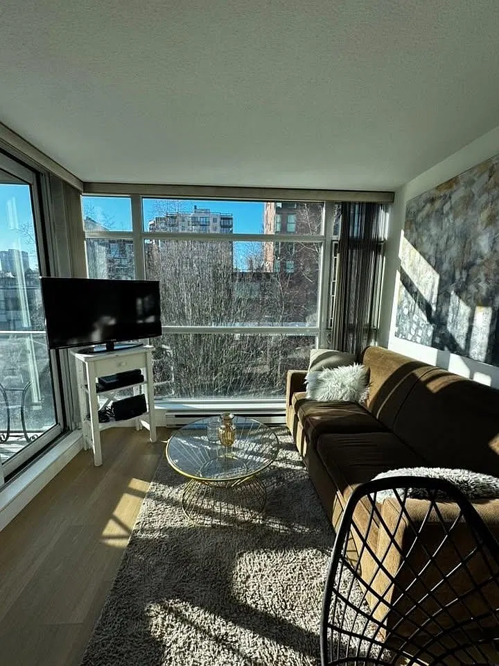 1 bed, 490 sqft, $2,350 — Photo 4