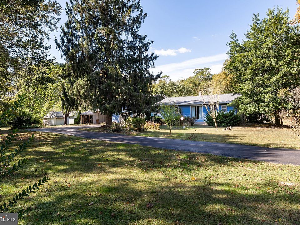 1st image of 203 Bolton Woods Rd