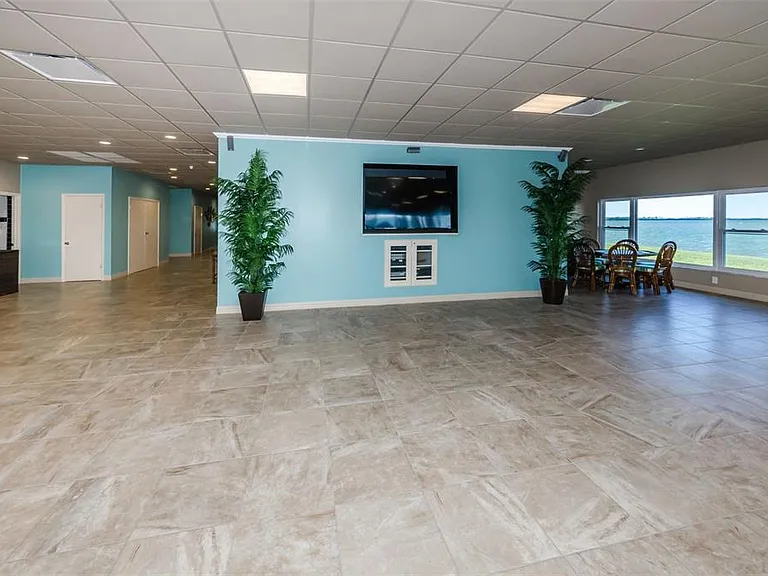2 Causeway Blvd #208 — Photo 35