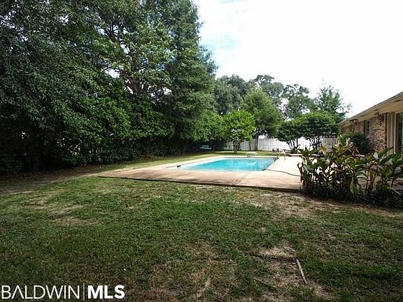 5th image of 4362 Birchwood Dr E