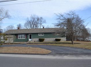 35 Cleveland St, West Warwick, RI 02893