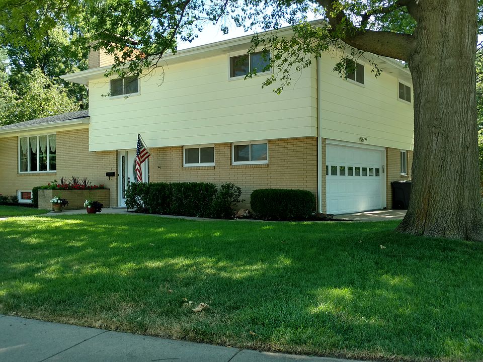 1st image of 2 Eastridge Dr S