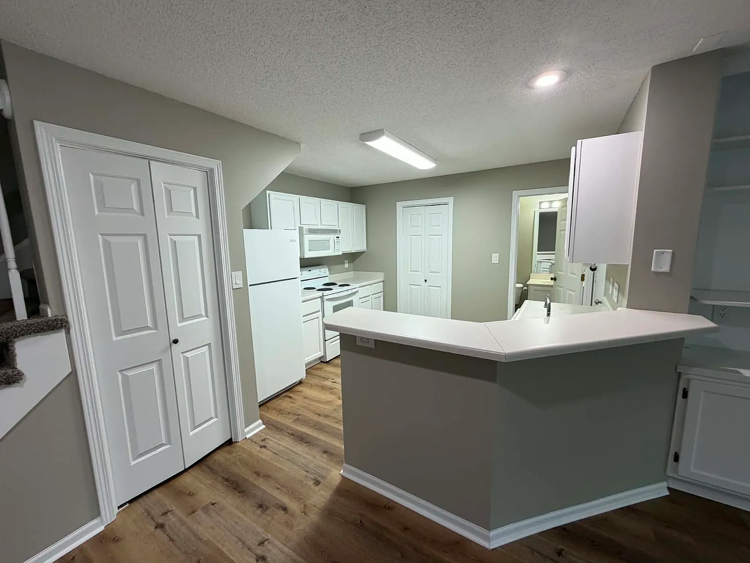 2 bed, 1.5 bath, 1196 sqft, $1,500 — Photo 4