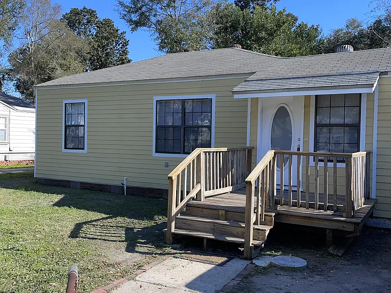 122 Brandon Ave — Photo 13