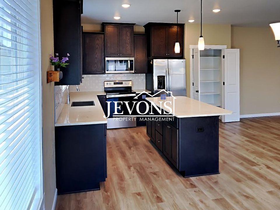 2203 Porter Loop, Yakima, WA 98901 Zillow