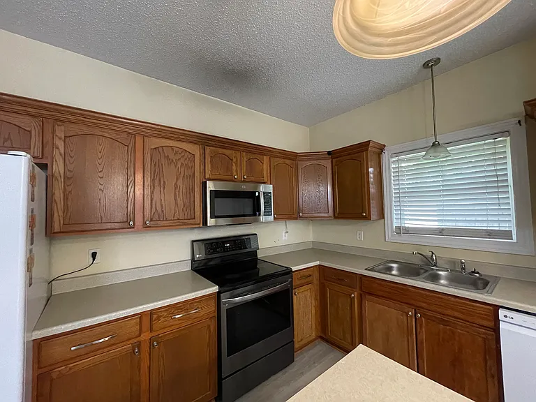 9532 Treyburn Green Way — Photo 2
