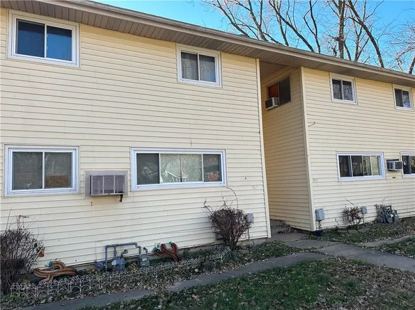 332-338 Springdale Ave, Bonner Springs, KS 66012