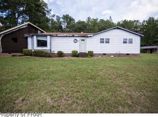 623 Dogwood Ln, Raeford, NC 28376
