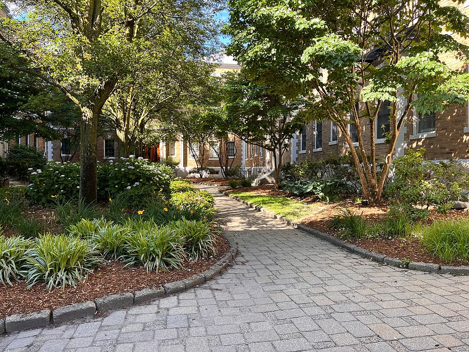 1st image of 854 Massachusetts Ave APT 4