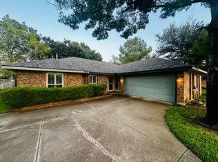 709 Tanbark Dr, Euless, TX 76040