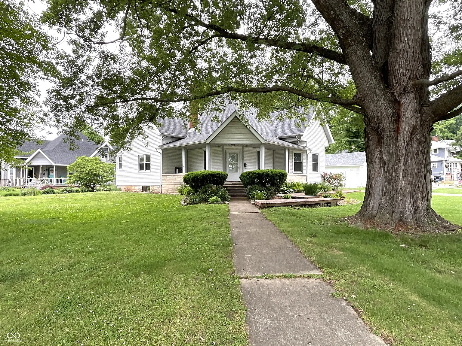 409 W Indiana Ave photo 1