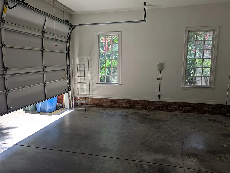 Garage.