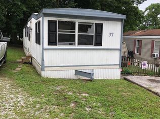 1365 Red Hill Rd #37, New Oxford, PA 17350