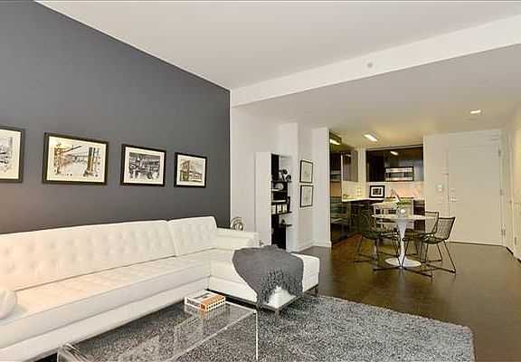 2nd image of 113 Nassau St APT 14G