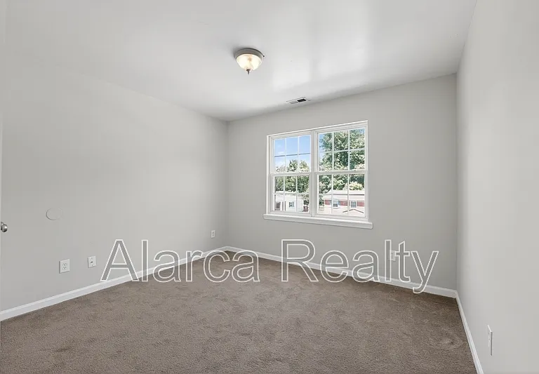 5620 Ilford St #5620 — Photo 13