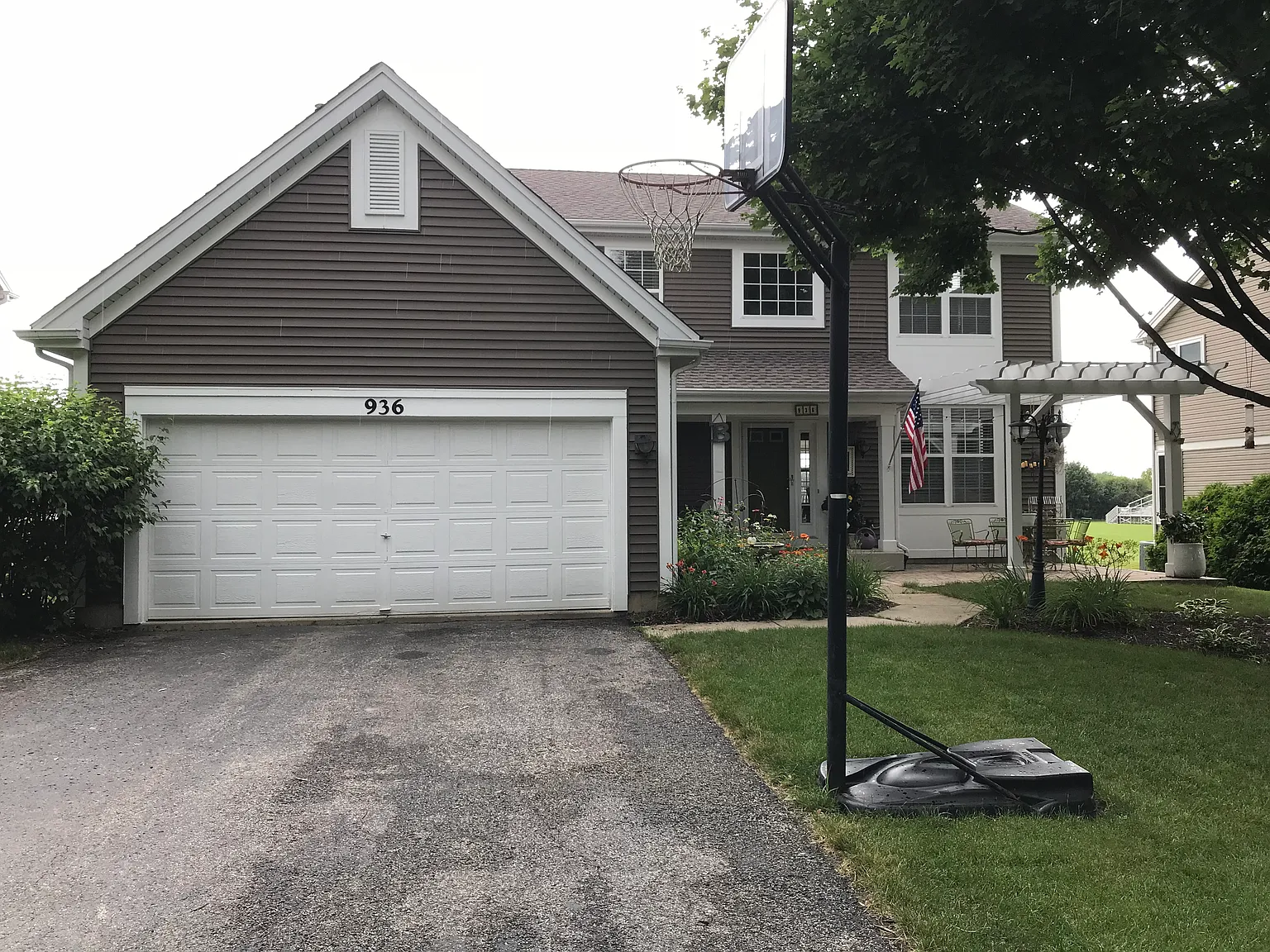 936 Concord Cir photo 1