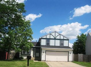 204 Christopher Ct, Round Lake Beach, IL