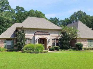 121 Lawrence Dr, Brandon, MS 39047