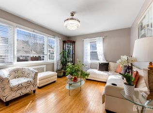 95 William Pl, Totowa, NJ 07512