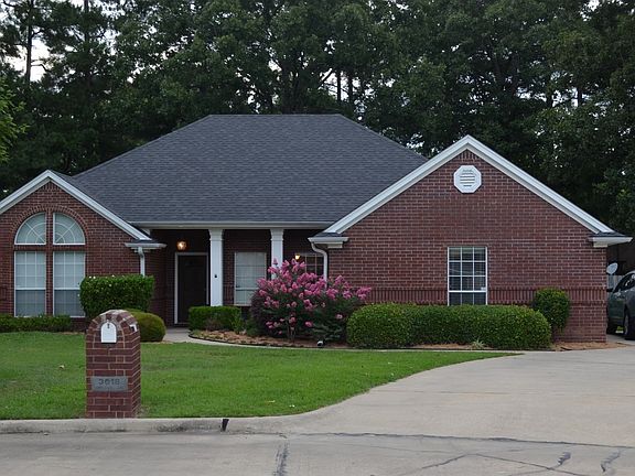 4th image of 3018 Harrisburg Ln