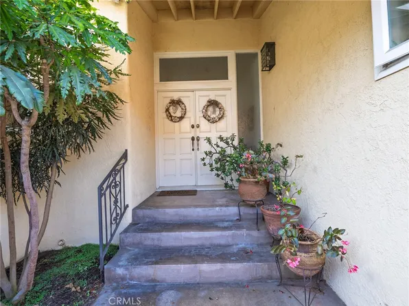 1206 6th St, Manhattan Beach, CA 90266
