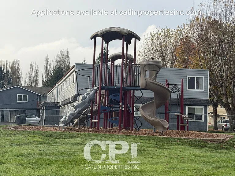 3314 Maple St — Photo 15