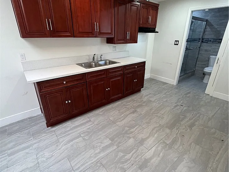 14409 Gundry Ave — Photo 6