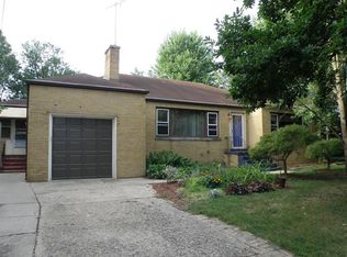 1840 Ridge Rd, Munster, IN 46321