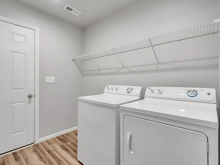 5482 Summerland Dr — Photo 16