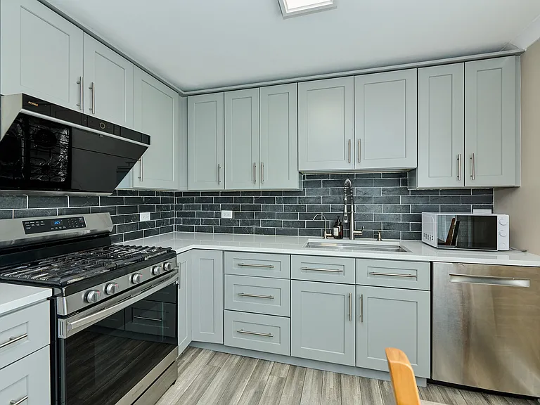 926 N Boxwood Dr #B — Photo 11