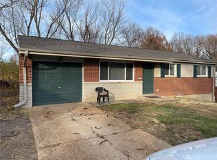 5855 Stieren Ct, High Ridge, MO 63049