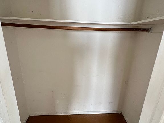 4th image of 143 S Saint Andrews Pl #5
