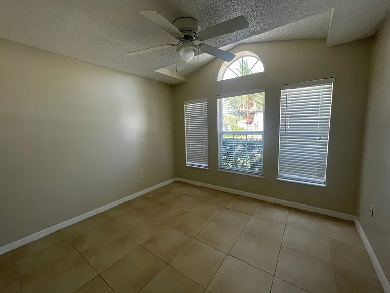 4312 Iveyglen Ave — Photo 14