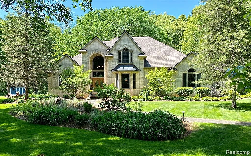 8510 Oak Ridge Trl, Dexter, MI 48130 MLS 20230042026 Zillow