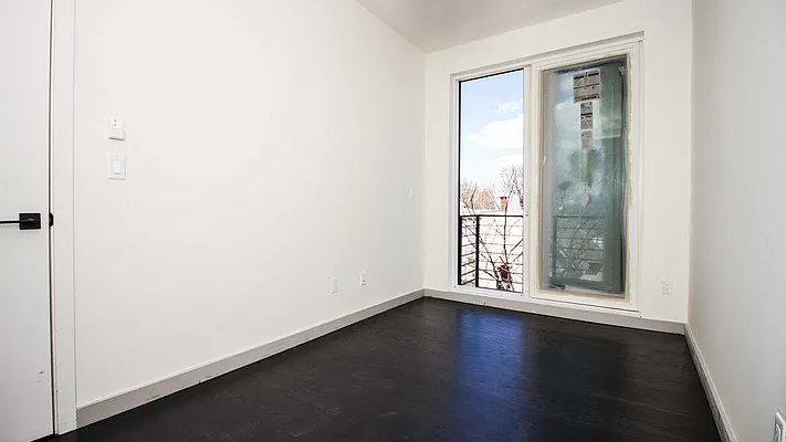 Rented by Nooklyn NYC LLC | media 19