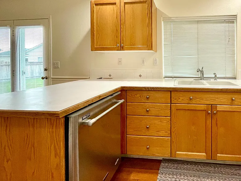 539 Fall Dr — Photo 6
