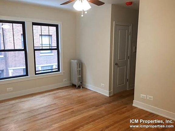 4th image of 518 W Cornelia Ave #2L