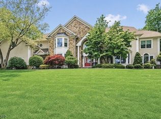 4 Winthrop Gait Rd, Sparta, NJ 07871