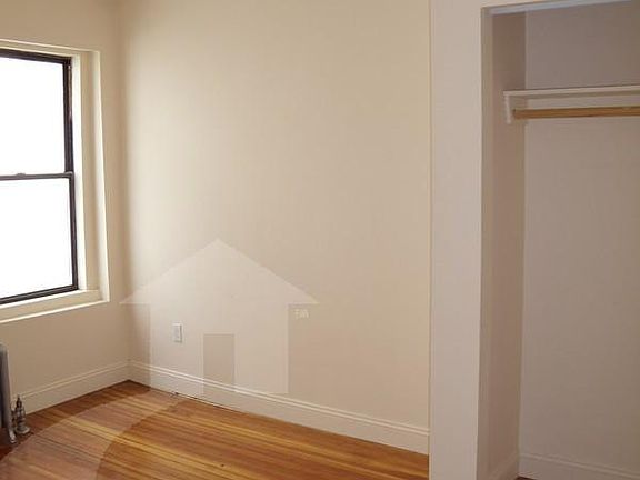 5th image of 217 Highland Ave #1