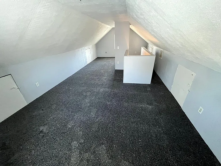 38 Westover St — Photo 9