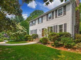 64 Marlboro Rd, Southborough, MA 01772