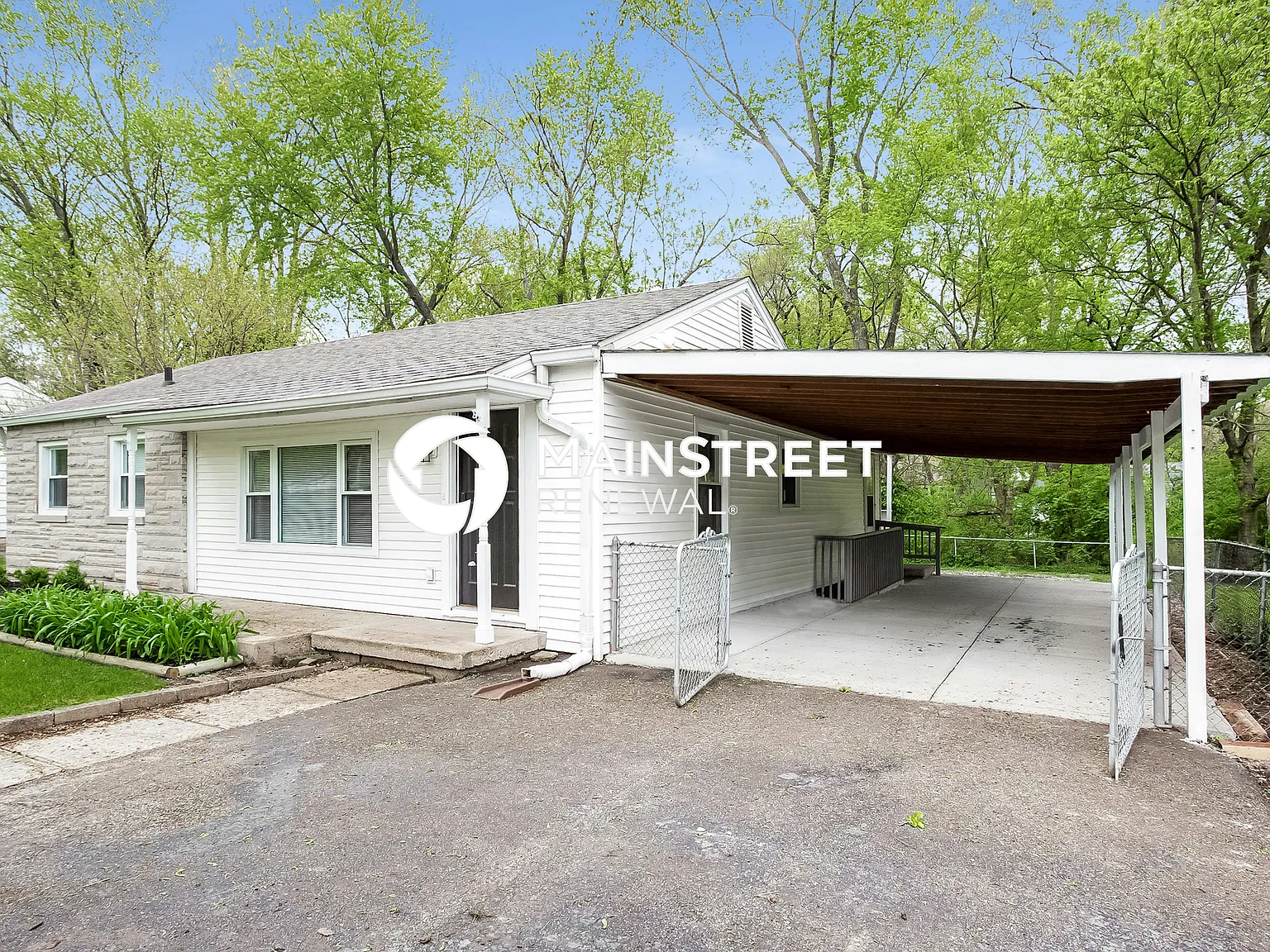 2509 Butterfield Dr — Photo 3